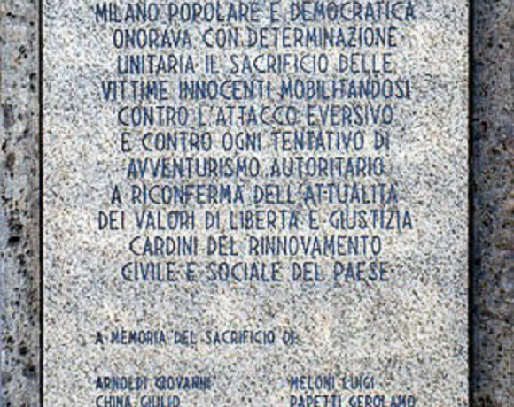 lapide piazza fontana