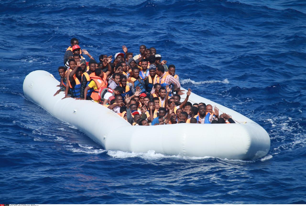 migranti su barcone