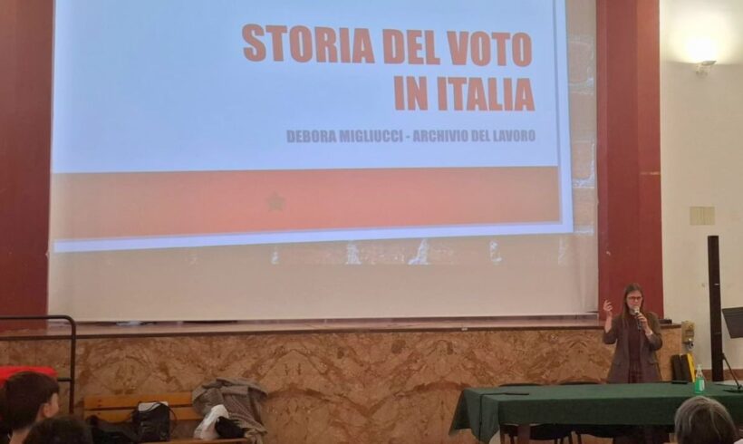 «Se non voti, qualcun altro decide per te»: la storia del voto alle donne insegna il valore della cittadinanza democratica «Se non voti, qualcun altro decide per te»: la storia del voto alle donne insegna il valore della cittadinanza democratica
